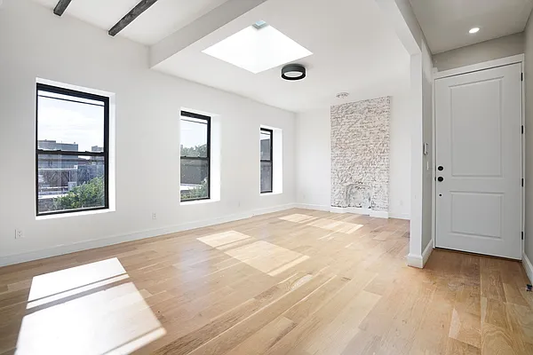 Rented by Nolita Group | media 1