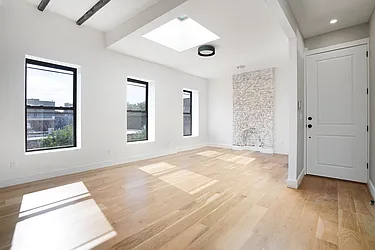 Rented by Nolita Group
