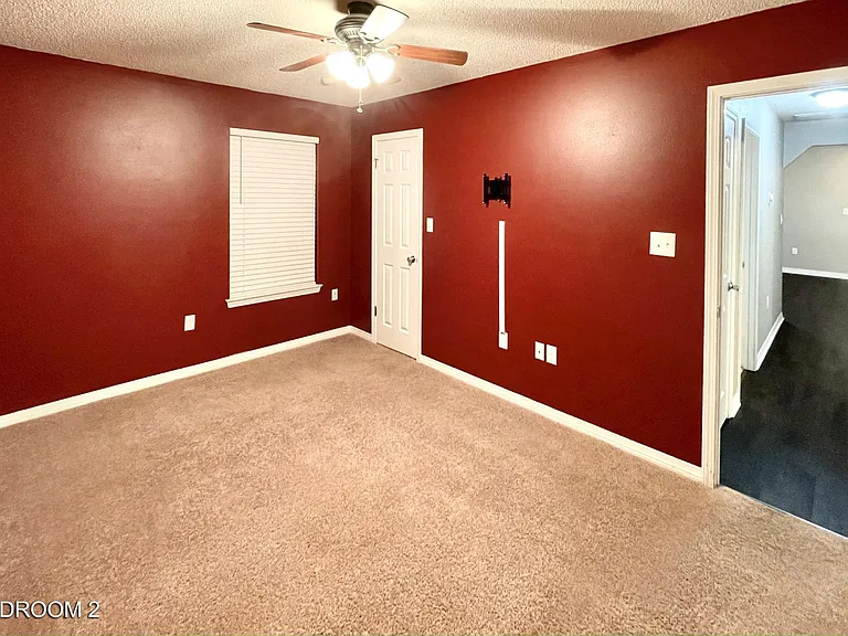 1054 Northview Dr — Photo 17