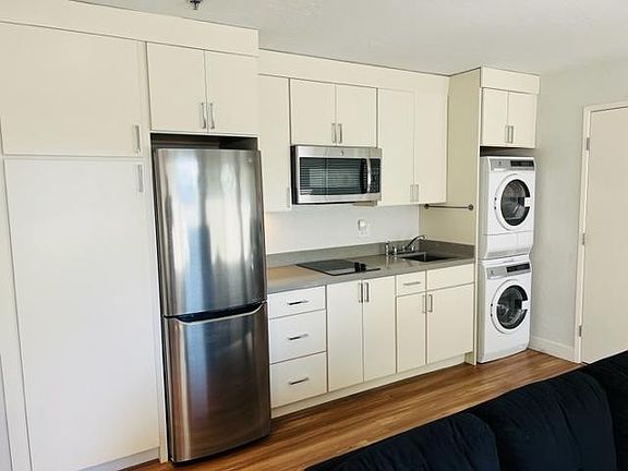 5th image of 300 Murchison Dr APT 328