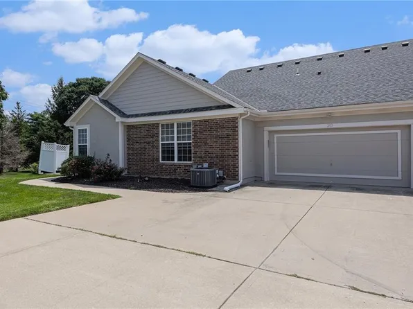 12001 S Tallgrass Dr APT 203, Olathe, KS 66061