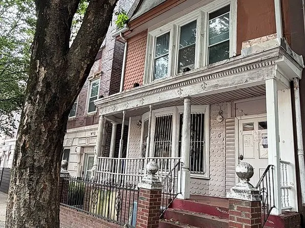 15 Irving Pl, Brooklyn, NY 11238