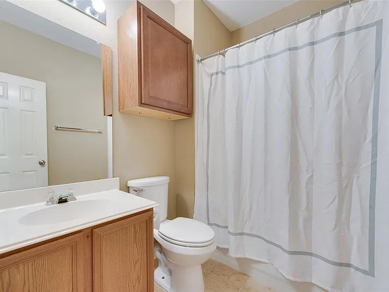 4512 Shade Tree Ct — Photo 11