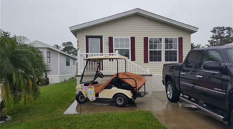 1st image of 209 Crown Point Dr