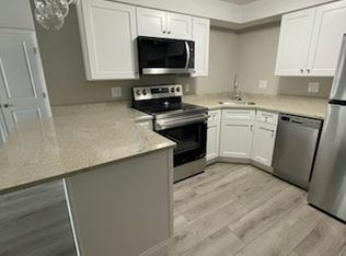 1371 Mendon Rd #32, Woonsocket, RI 02895