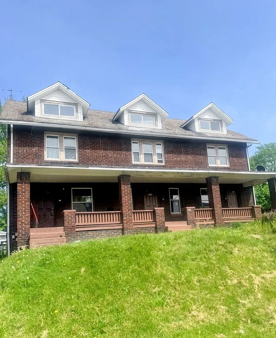 Building Photo - 724 S Linden Ave