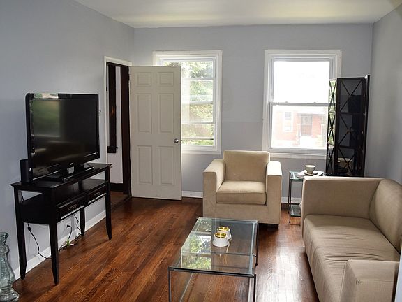 4th image of 3719 S Paulina St