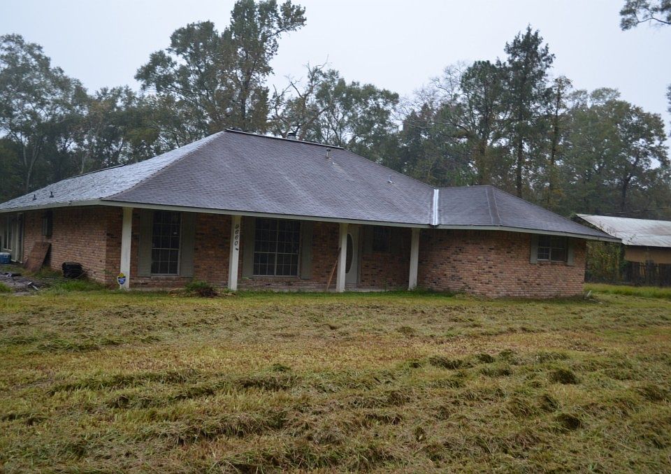 2nd image of 9660 Ridgewood Dr