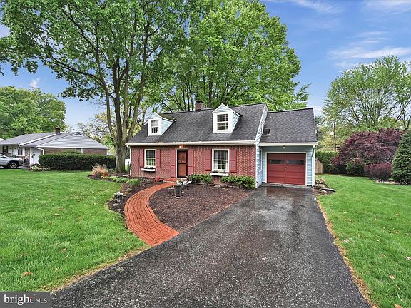 2nd image of 52 Landis Dr