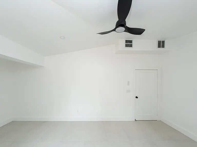 2160 SW 16th Ct — Photo 20