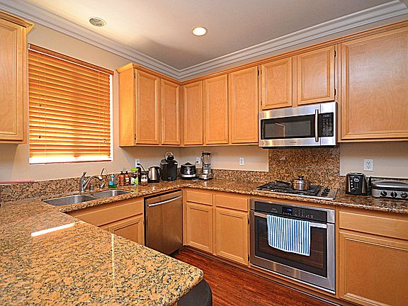 5th image of 24639 Montevista Cir
