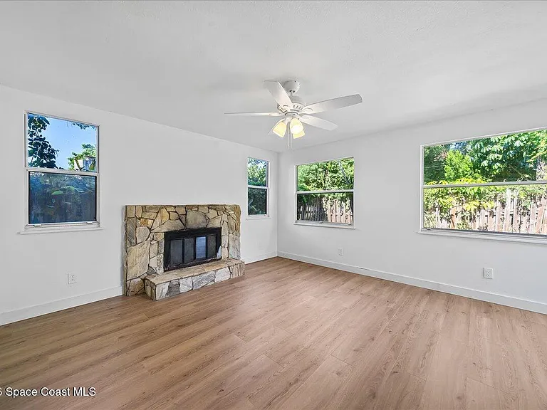 935 S Tropical Trl — Photo 19