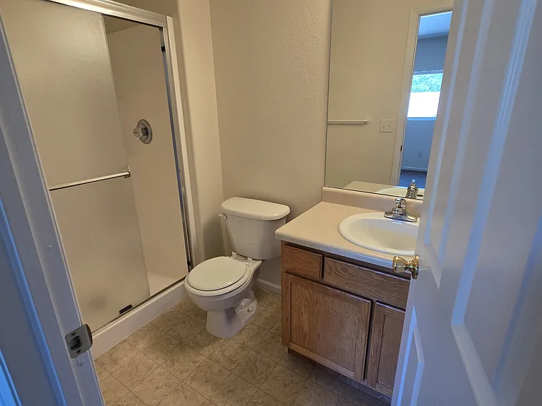 2702 Rigden Pkwy #E2-1 — Photo 12