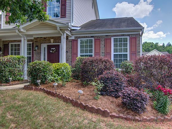 4th image of 1028 Maple Leaf Dr