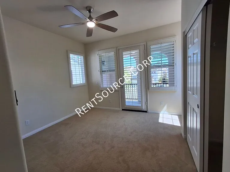 24310 Las Palmas St — Photo 39