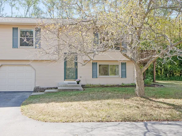 505 North Cushing Park ROAD, Delafield, WI 53018