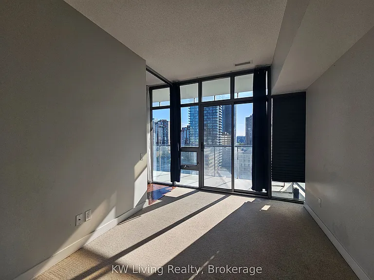 33 Charles St E #1305 — Photo 6
