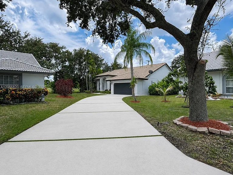 12484 SW 1st St — Photo 47