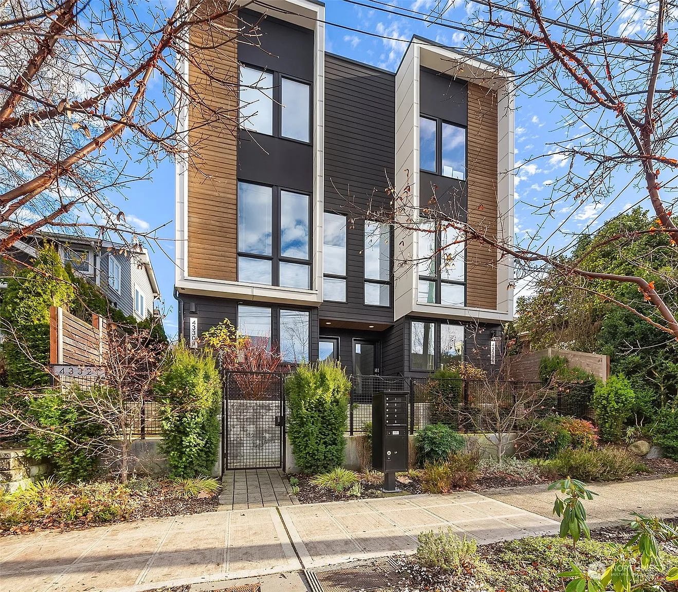 4332 Woodlawn Avenue N #B photo 1