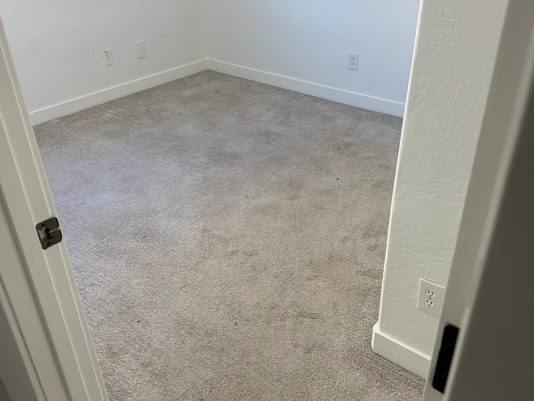 2331 W Branham Ln — Photo 10