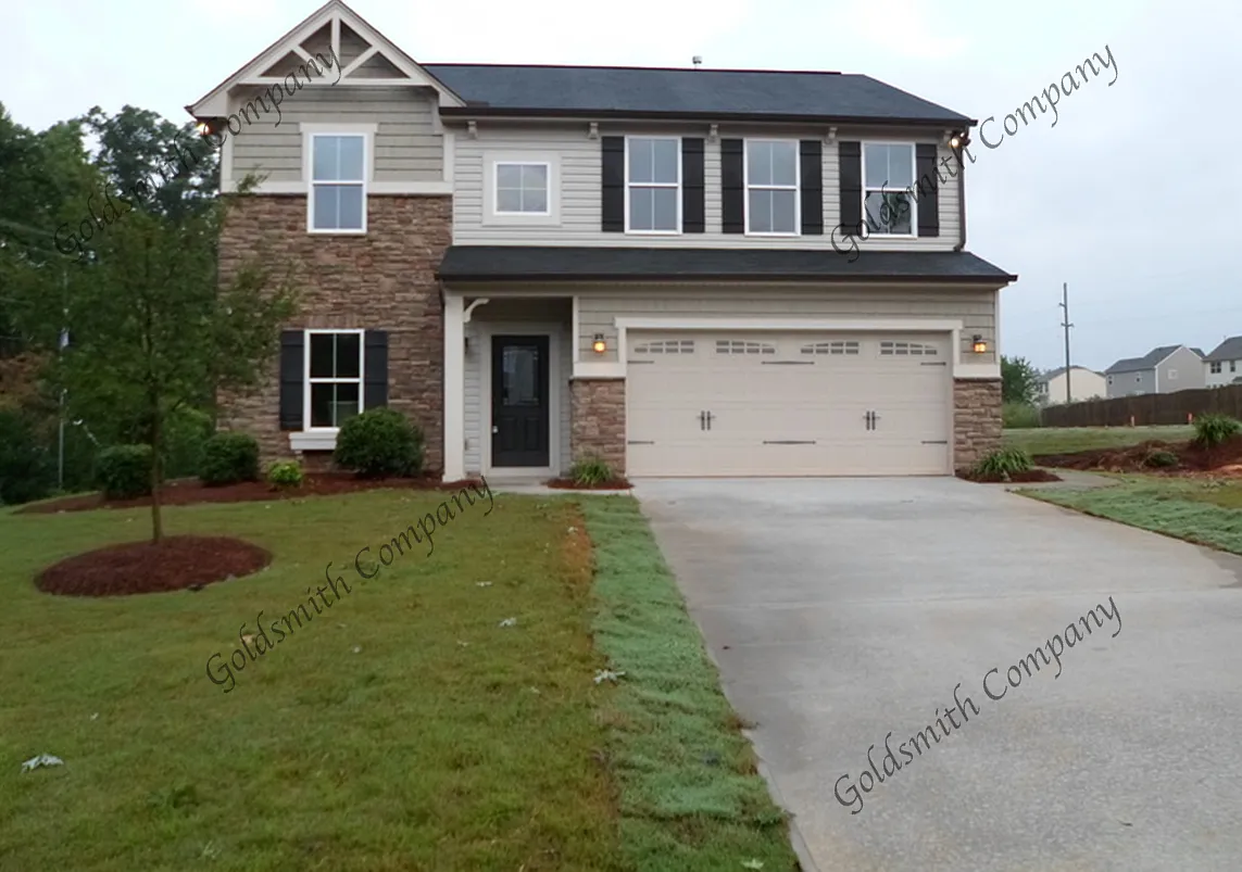 4 bed, 2.5 bath, 2389 sqft, $2,400 — Photo 1