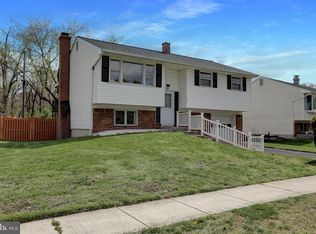 124 Crest Ave, Glen Burnie, MD 21061