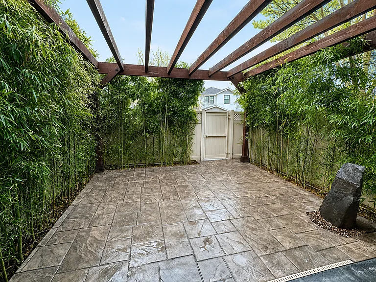 259 Tyler Ave — Photo 7