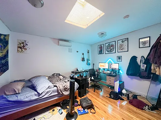 Rented by EXR | media 11