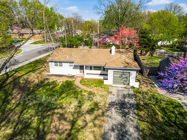 7701 Mohawk Dr — Photo 5