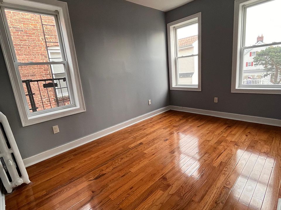 2nd image of 104 Kennedy Blvd APT 14A