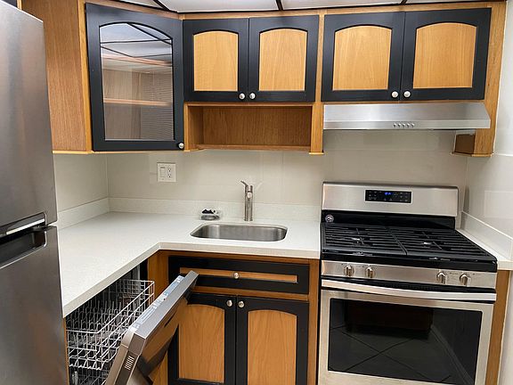 5th image of 13020 SW 92nd Ave APT A115