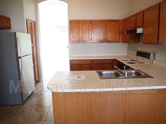 4th image of 8650 W Greenbrian Dr