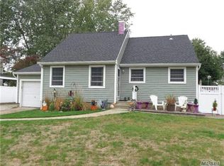 148 Hammond Rd, Centereach, NY 11720