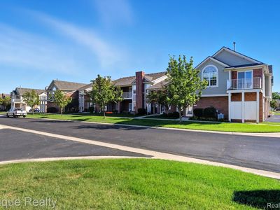 2084 Leighton Dr #23, Utica, MI, 48317