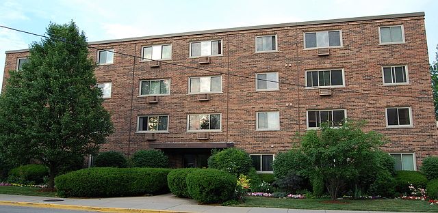 1st image of 477 Graceland Ave APT 1E