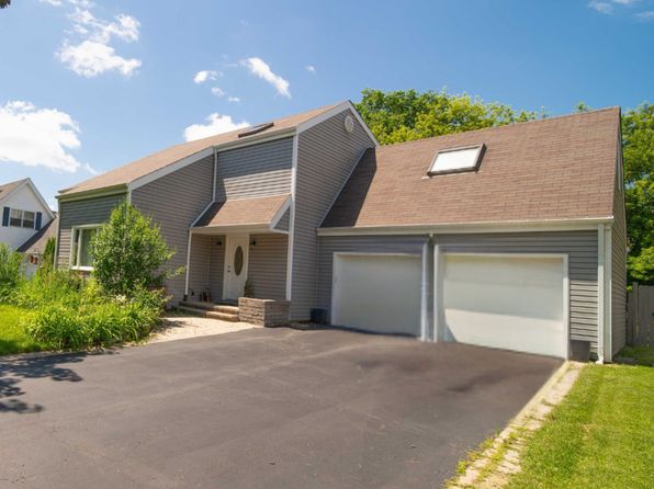 304 Seafarer Dr