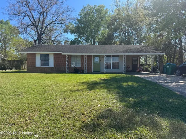 113 Fore St, Gulfport, MS 39503