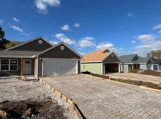 604 S Ball St, Webb City, MO 64870