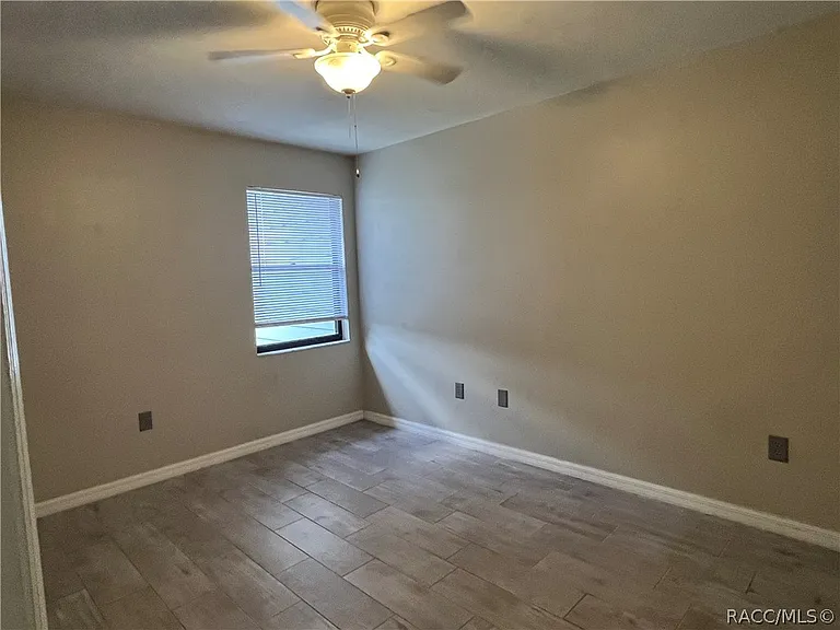 600 E Gilchrist Ct #5A — Photo 15