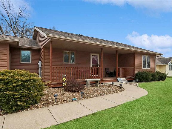 3rd image of 451 Elm St