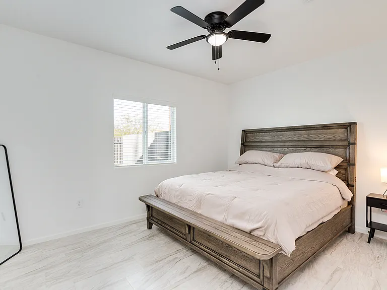 3731 N Stone Ave #2 — Photo 9