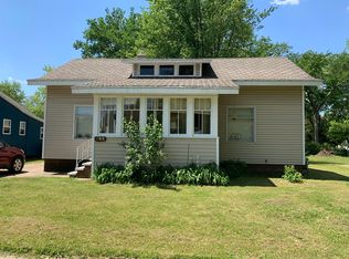 302 Riverside Dr, Battle Creek, MI 49015