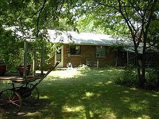 1068 Lark Ln photo 1
