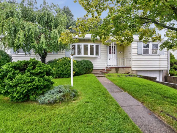 113 Stony Rd, Edison, NJ 08817