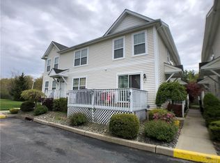 27 Jordan Ln, Middletown, NY 10940