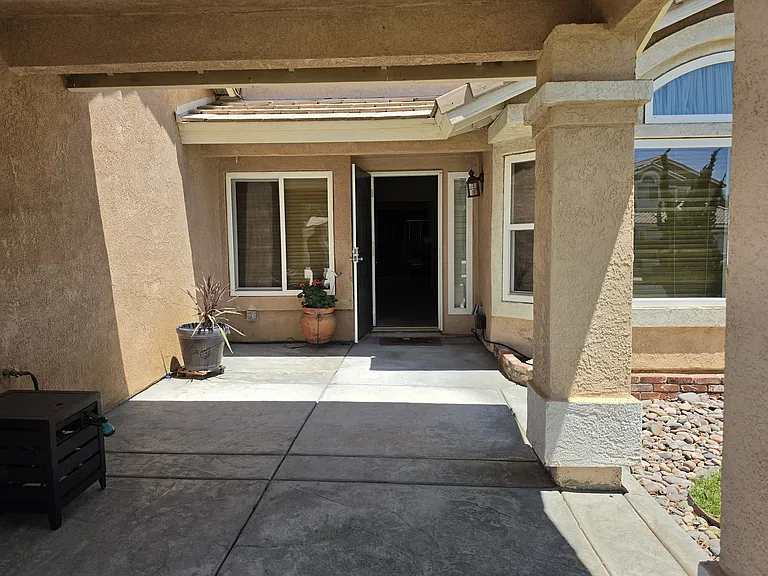 13270 Kirkwood Dr — Photo 2