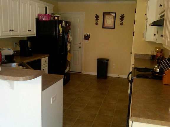 5th image of 4454 Country Glen Cir
