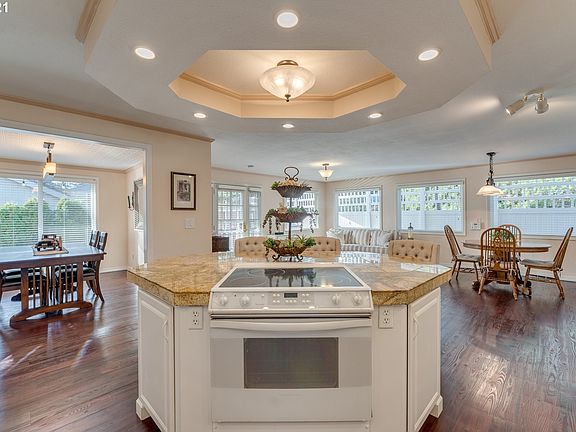 5th image of 17945 Monticello Dr