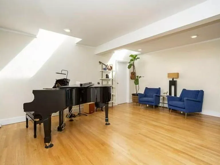 3841 Bayridge Ave — Photo 7