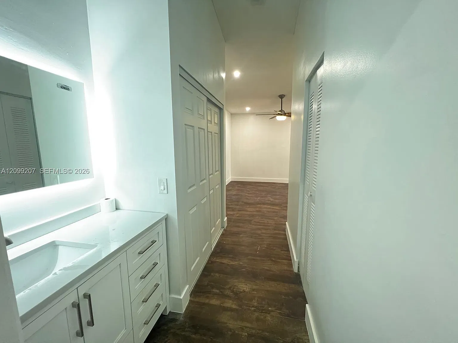 2 bed, 880 sqft, $2,450 — Photo 4